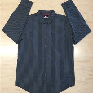 Quiksilver men’s long sleeve dress shirt Large